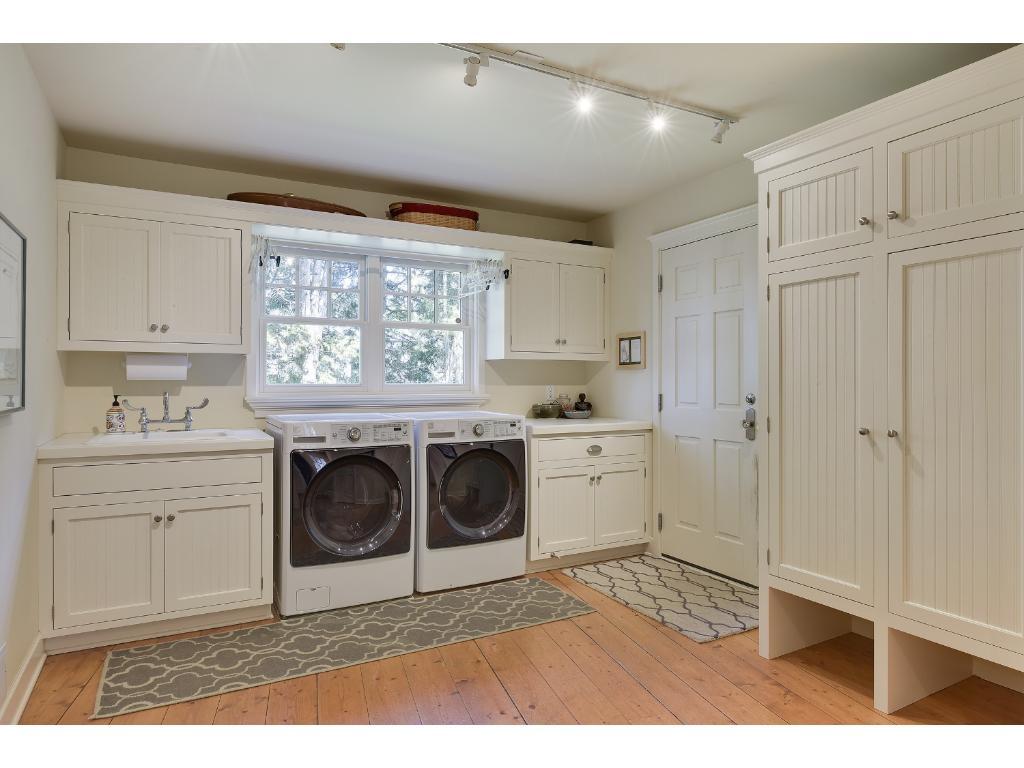 3320 Robinson Bay Road Deephaven, MN 55391 - Photo 10 of 24