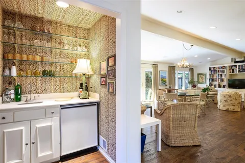 $2,375,000 | 11241 Russwood Circle, Dallas, TX 75229