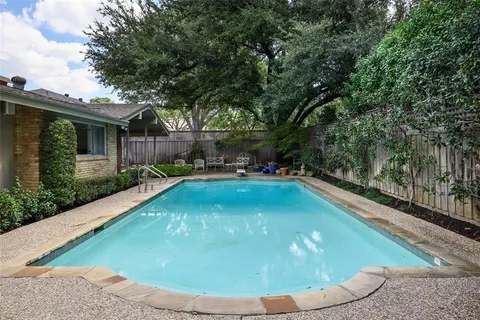 $2,375,000 | 11241 Russwood Circle, Dallas, TX 75229