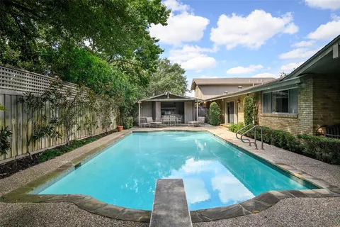 $2,375,000 | 11241 Russwood Circle, Dallas, TX 75229