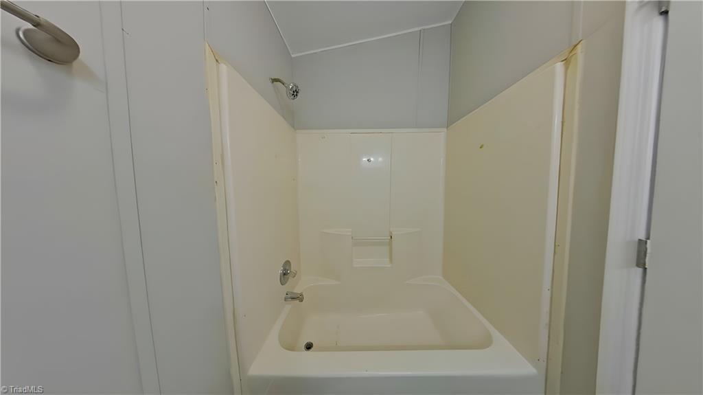 252 Eulala Leonard Road Lexington, NC 27295 - Photo 7 of 28 Gallery Image 7