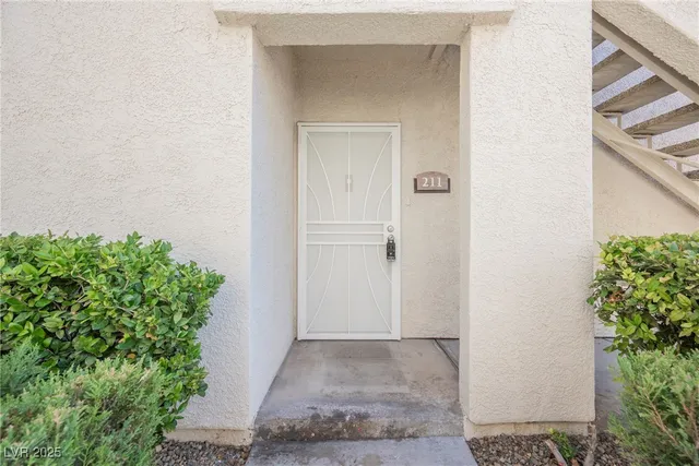 $249,000 | 6480 Annie Oakley Drive, Unit 211, Las Vegas, NV 89120