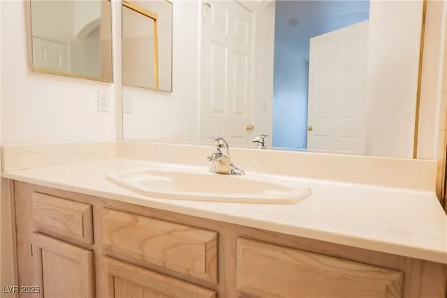 $249,000 | 6480 Annie Oakley Drive, Unit 211, Las Vegas, NV 89120