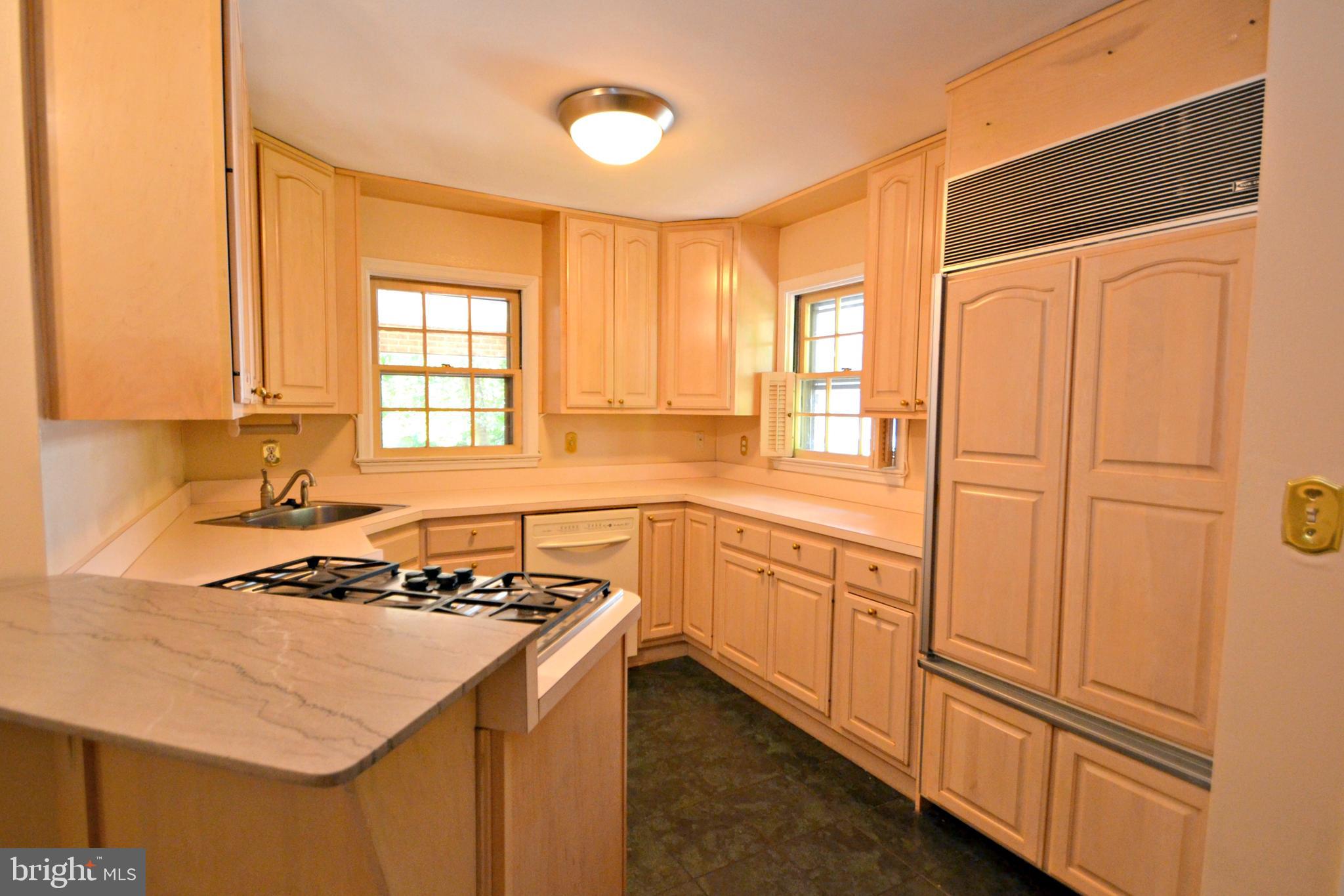 6906 Avondale Road Baltimore, MD 21212 - Photo 12 of 46 Kitchen with plenty of counter space