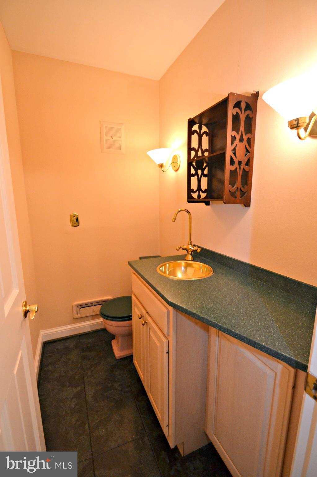 6906 Avondale Road Baltimore, MD 21212 - Photo 20 of 46 Powder room on main level