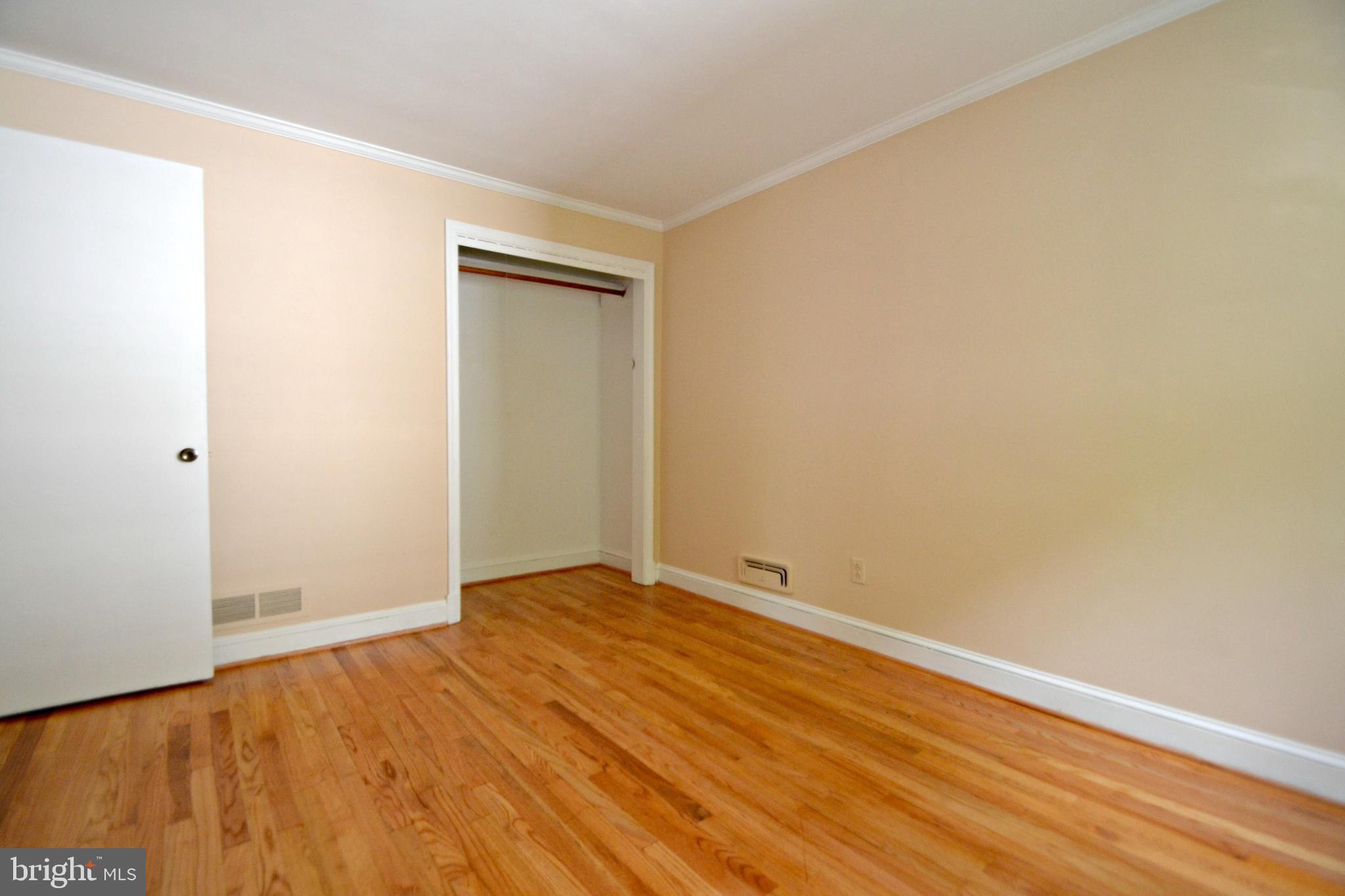 6906 Avondale Road Baltimore, MD 21212 - Photo 34 of 46 3rd bedroom