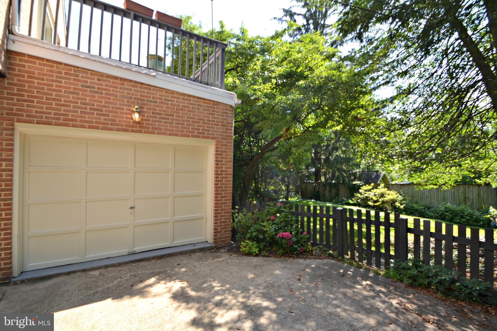 6906 Avondale Road Baltimore, MD 21212 - Photo 43 of 46 Attached one car garage