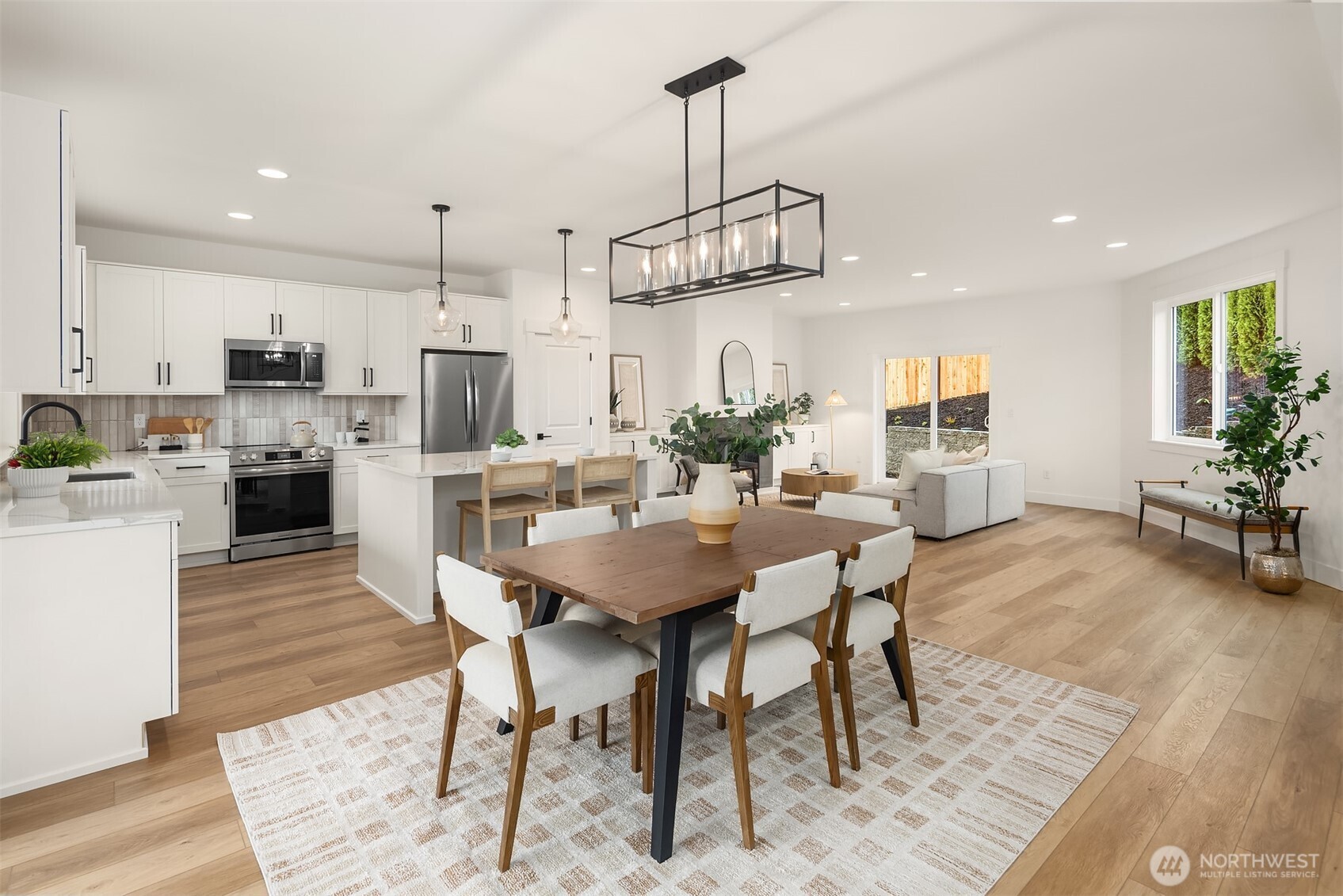 404 Edmonds Avenue Northeast Renton, WA 98056 - Photo 11 of 33