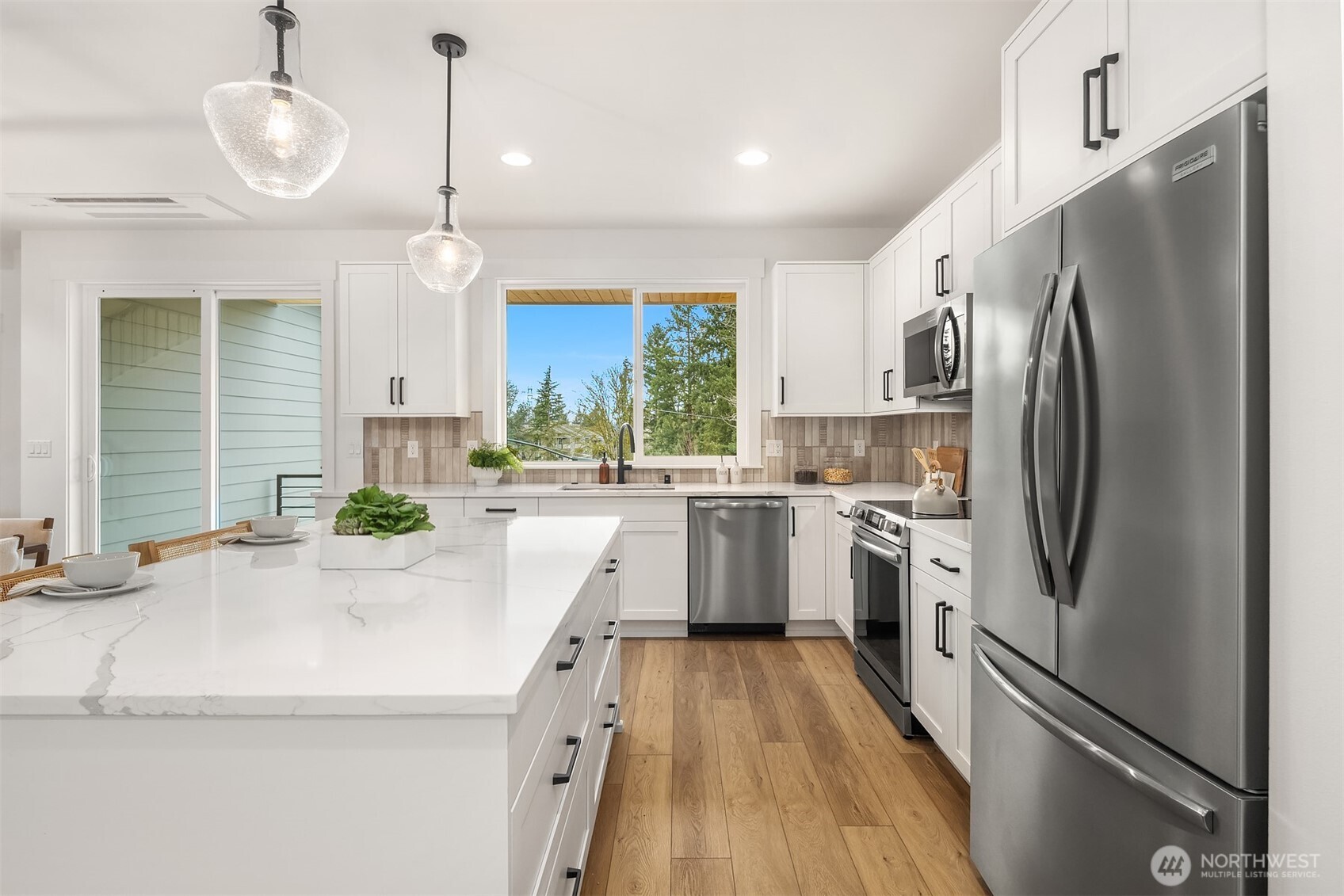 404 Edmonds Avenue Northeast Renton, WA 98056 - Photo 15 of 33