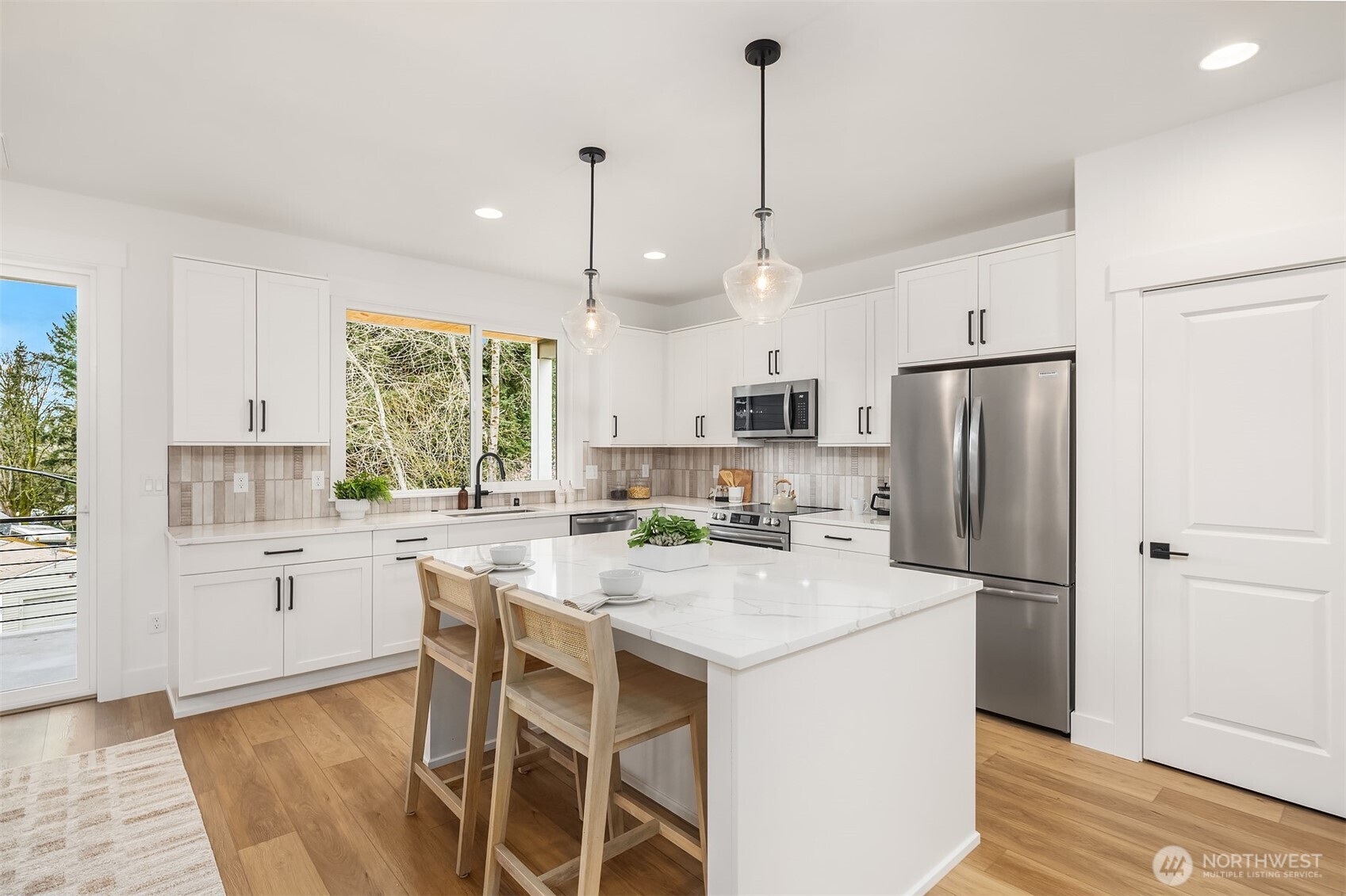 404 Edmonds Avenue Northeast Renton, WA 98056 - Photo 16 of 33