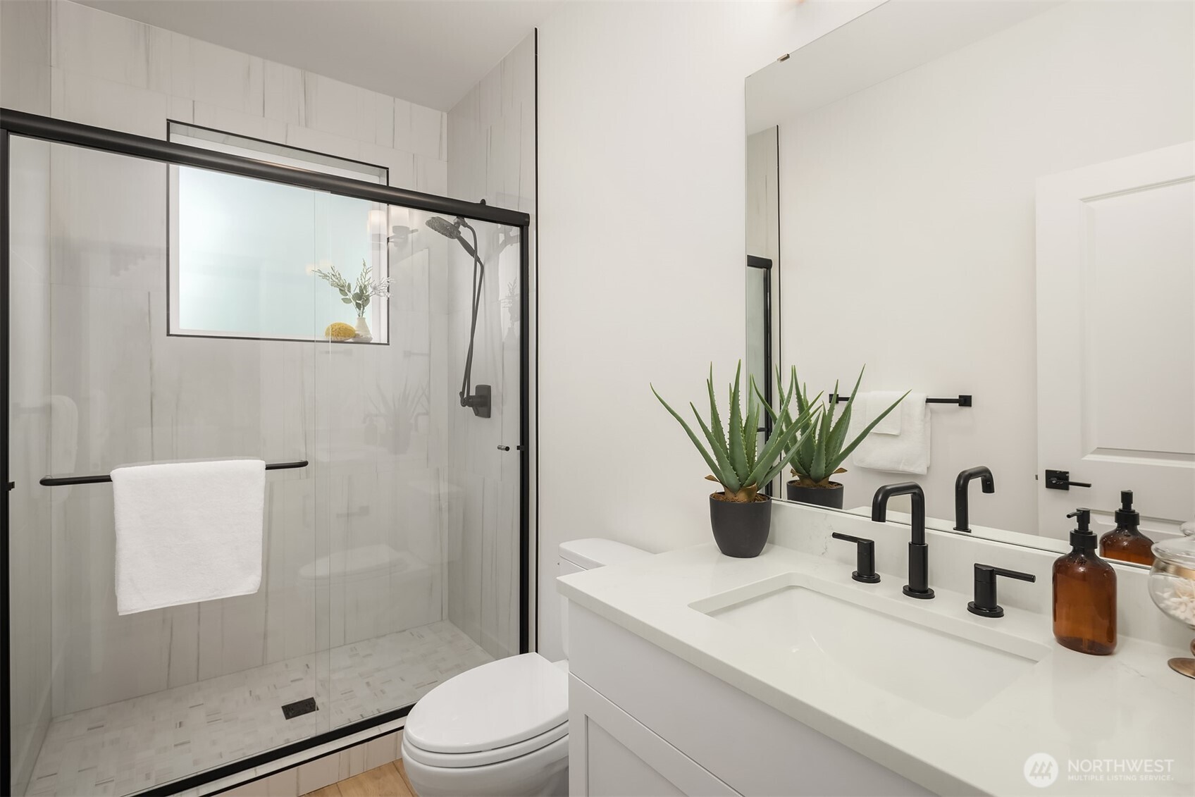 404 Edmonds Avenue Northeast Renton, WA 98056 - Photo 18 of 33