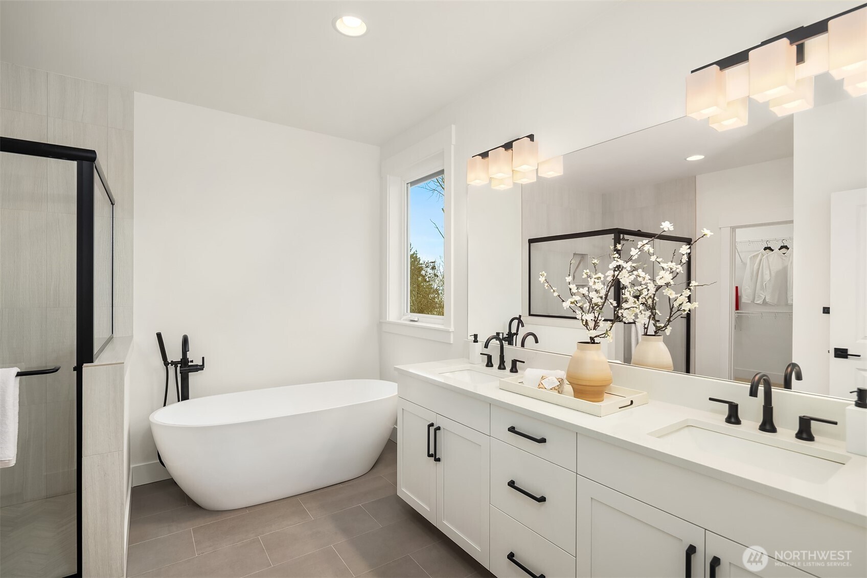 404 Edmonds Avenue Northeast Renton, WA 98056 - Photo 23 of 33