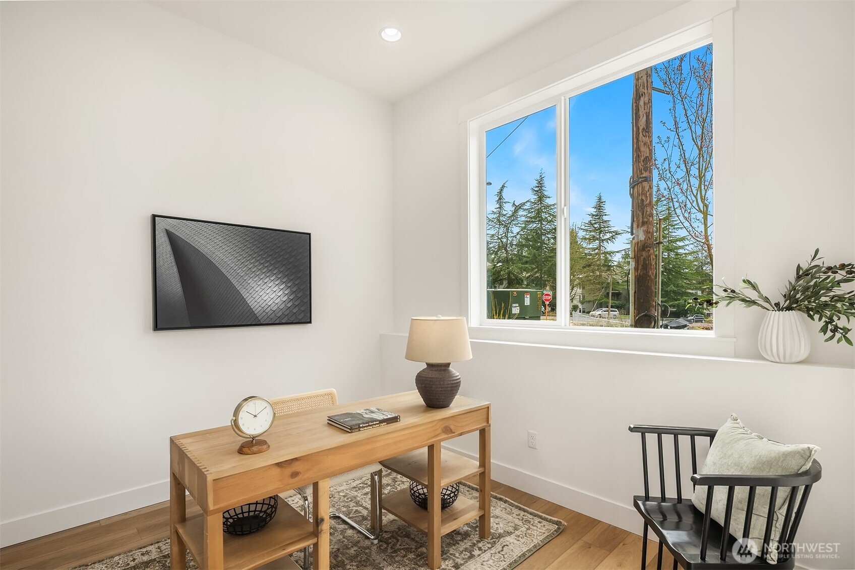 404 Edmonds Avenue Northeast Renton, WA 98056 - Photo 3 of 33