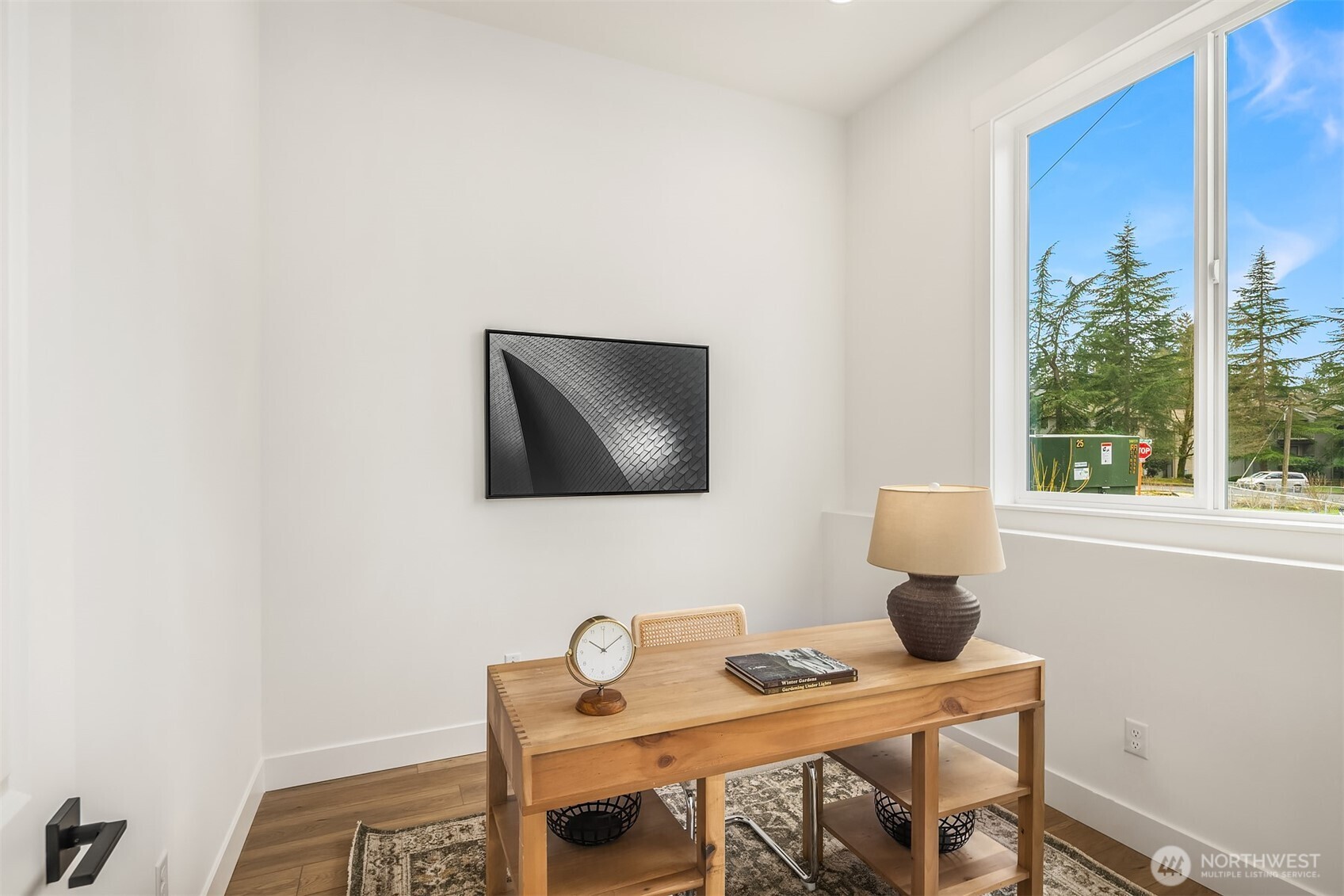 404 Edmonds Avenue Northeast Renton, WA 98056 - Photo 4 of 33