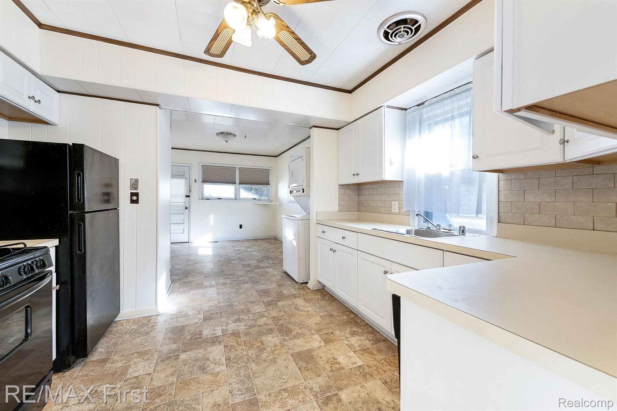 2128 Leitch Road Ferndale, MI 48220 - Photo 12 of 21 Gallery Image 12