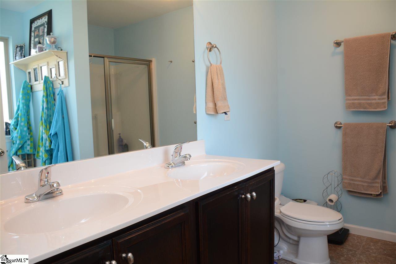 213 Dayside Court Greer, SC 29651 - Photo 13 of 26 Gallery Image 13