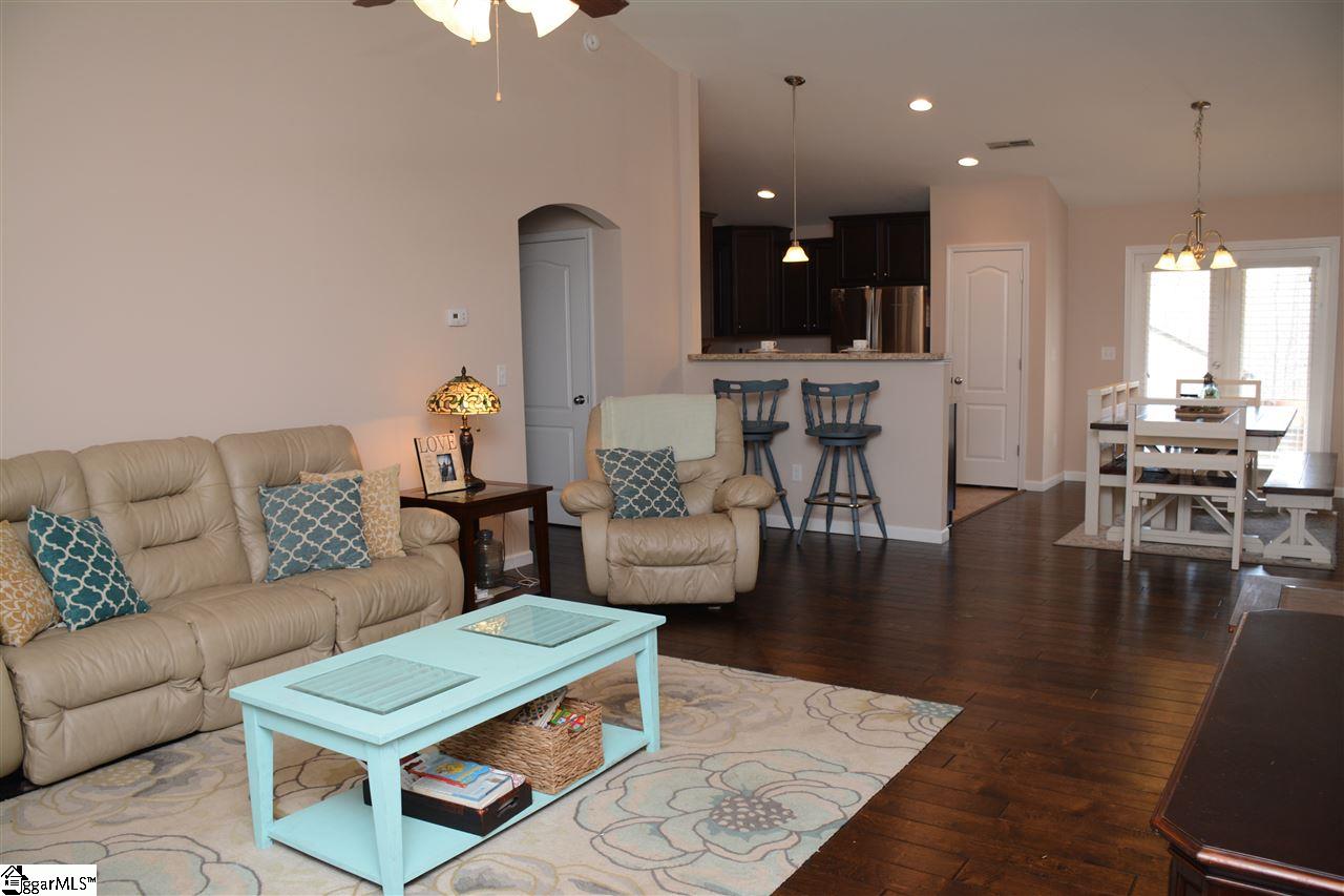 213 Dayside Court Greer, SC 29651 - Photo 3 of 26 Gallery Image 3