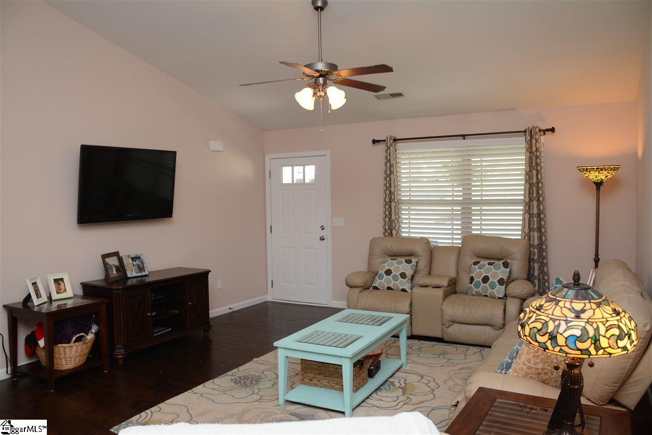 213 Dayside Court Greer, SC 29651 - Photo 5 of 26 Gallery Image 5