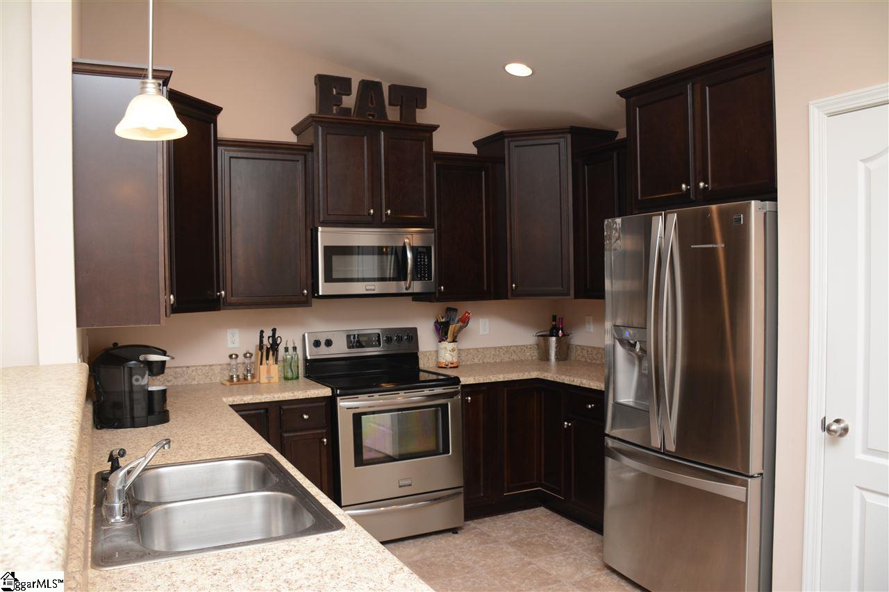 213 Dayside Court Greer, SC 29651 - Photo 9 of 26 Gallery Image 9