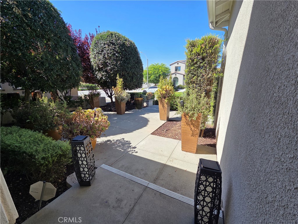 30835 Nature Road Murrieta, CA 92563 - Photo 5 of 38