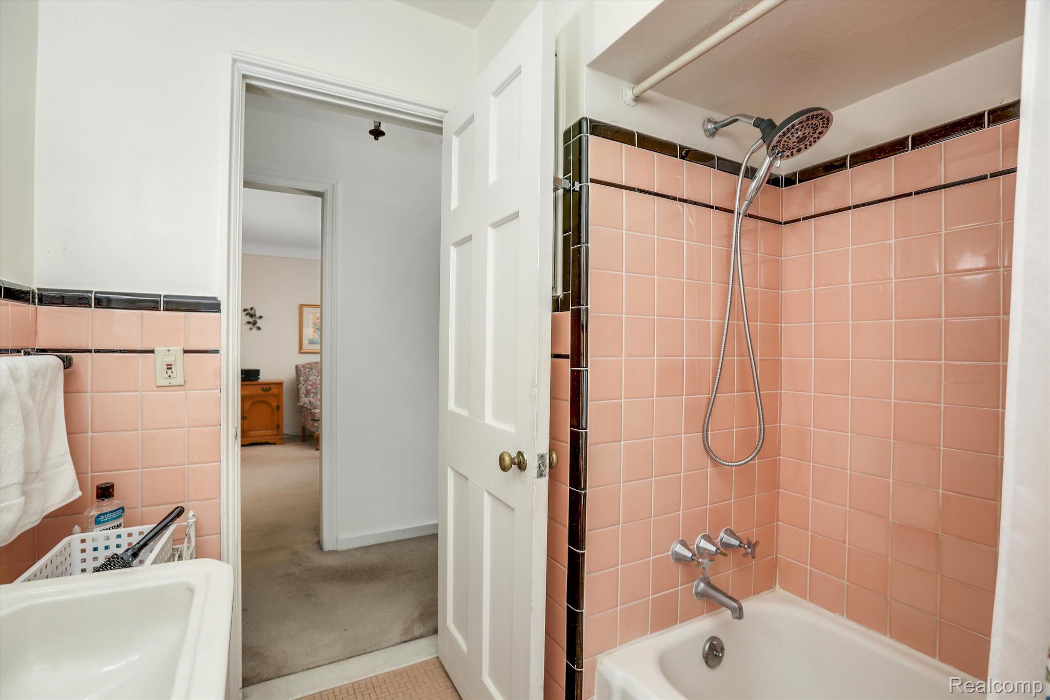 859 Neff Road Grosse Pointe, MI 48230 - Photo 35 of 47 Gallery Image 35