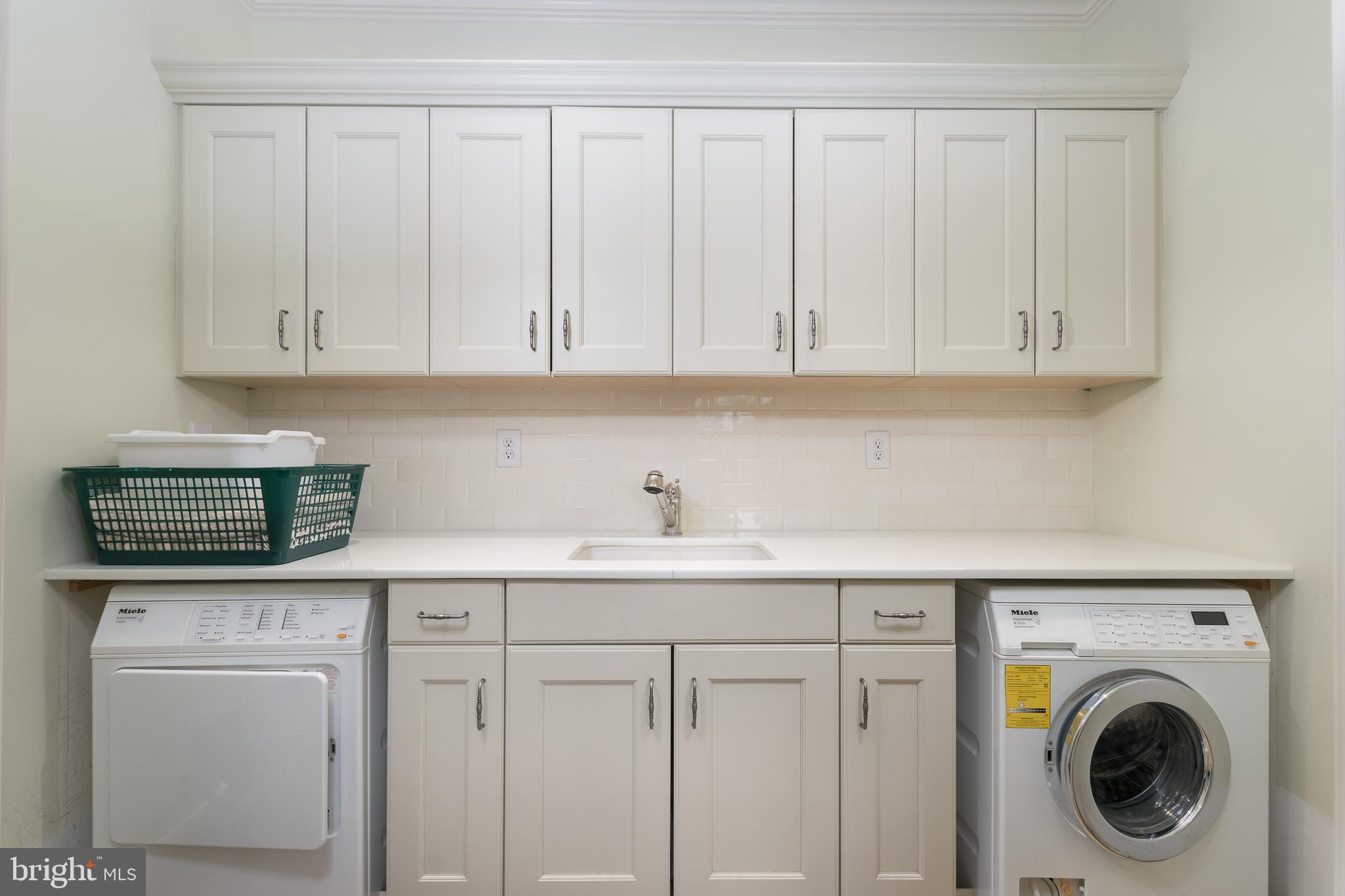 80 Mapleton Road Princeton, NJ 08540 - Photo 42 of 55 Main floor laundry