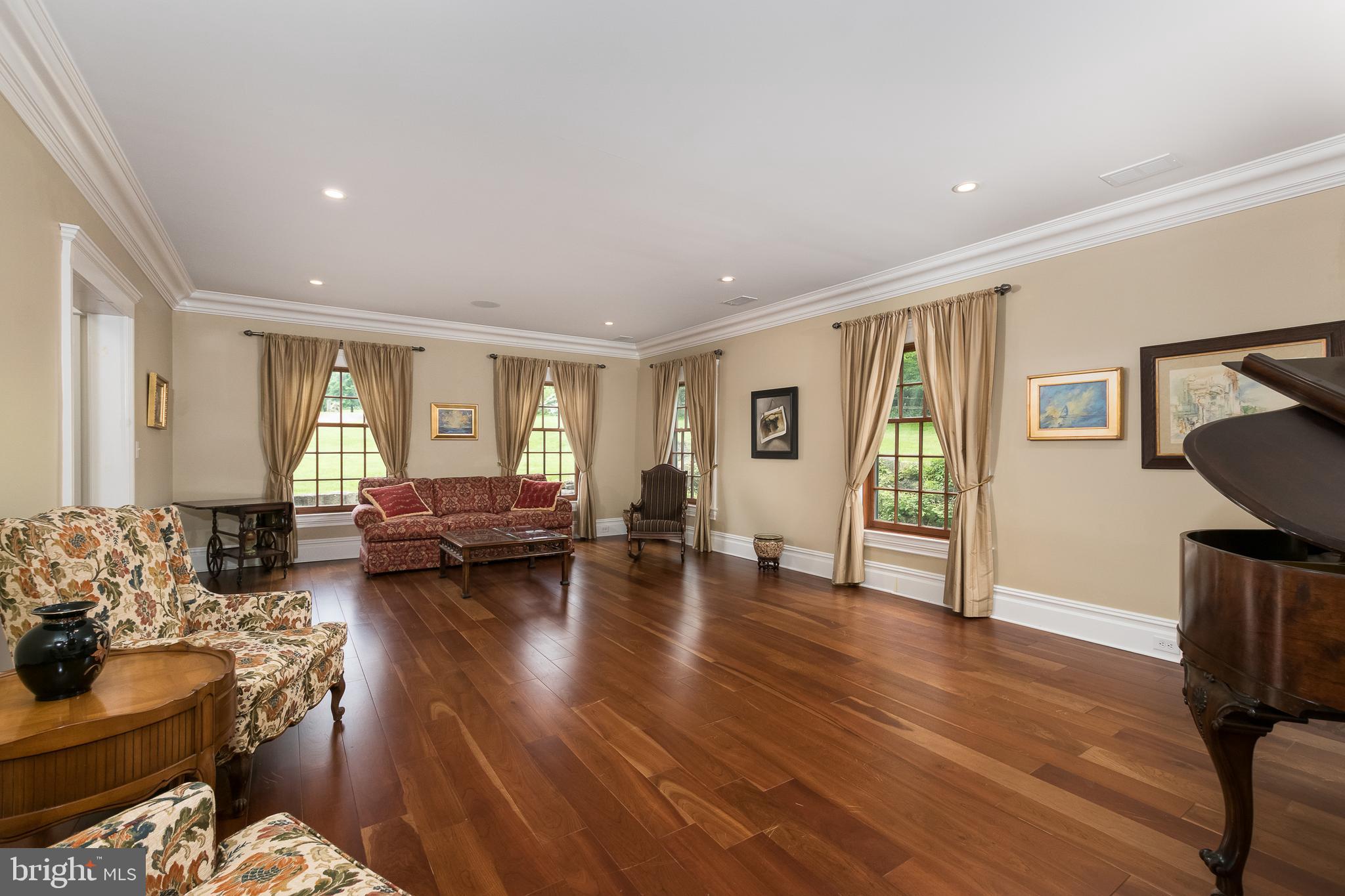 80 Mapleton Road Princeton, NJ 08540 - Photo 10 of 55 Expansive living Room