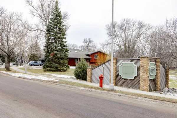 $269,900 | 1419 23rd Street South, Fargo, ND 58103