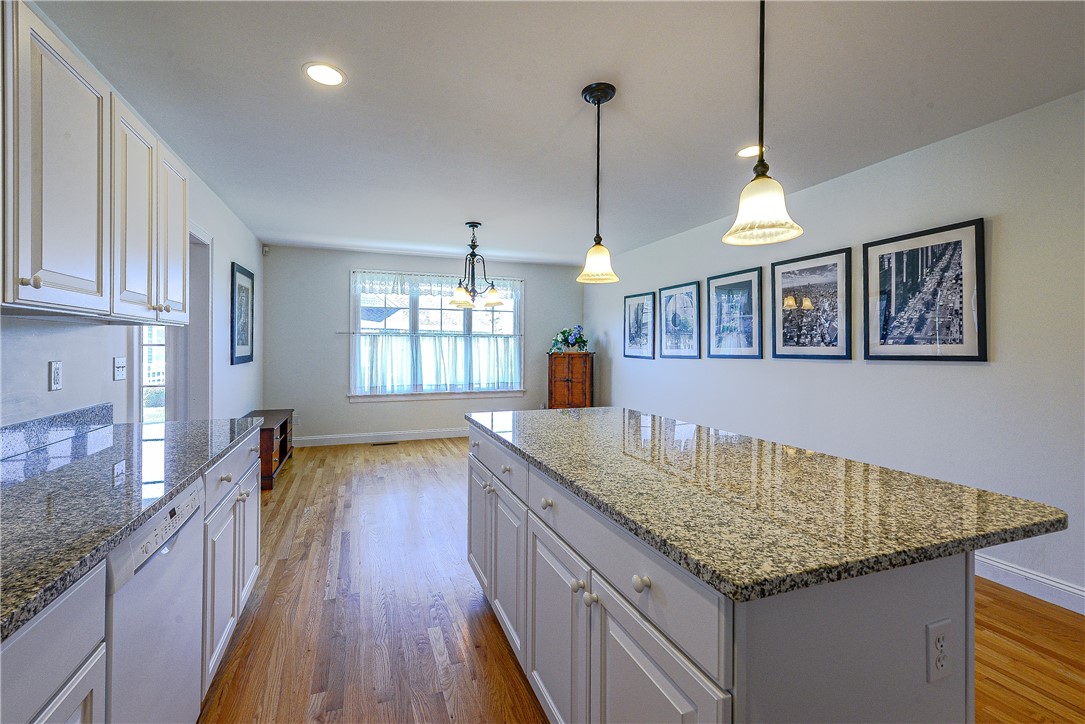 12 Sanderling Way, Unit C Middletown, RI 02842 - Photo 15 of 39