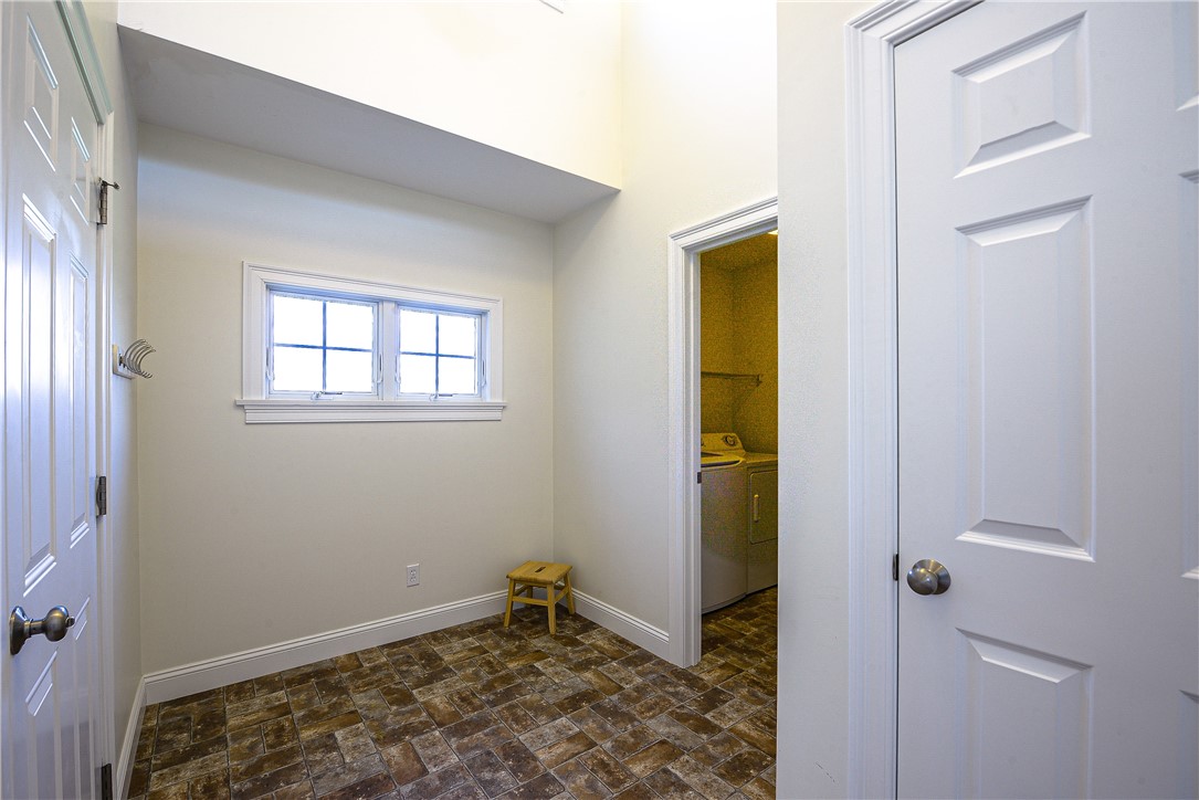 12 Sanderling Way, Unit C Middletown, RI 02842 - Photo 16 of 39