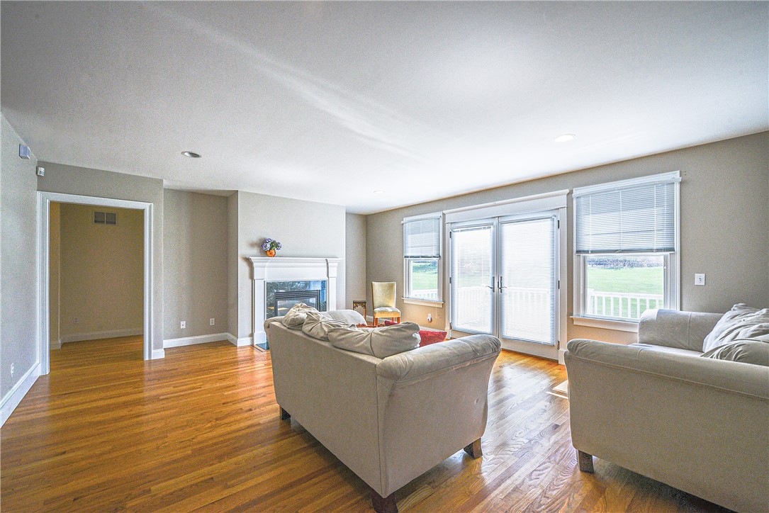 12 Sanderling Way, Unit C Middletown, RI 02842 - Photo 20 of 39