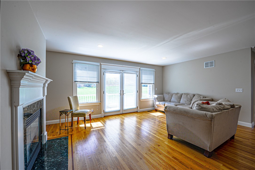 12 Sanderling Way, Unit C Middletown, RI 02842 - Photo 22 of 39