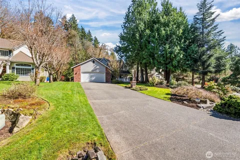 $769,950 | 2016 Golden Maples Court Northwest, Olympia, WA 98502