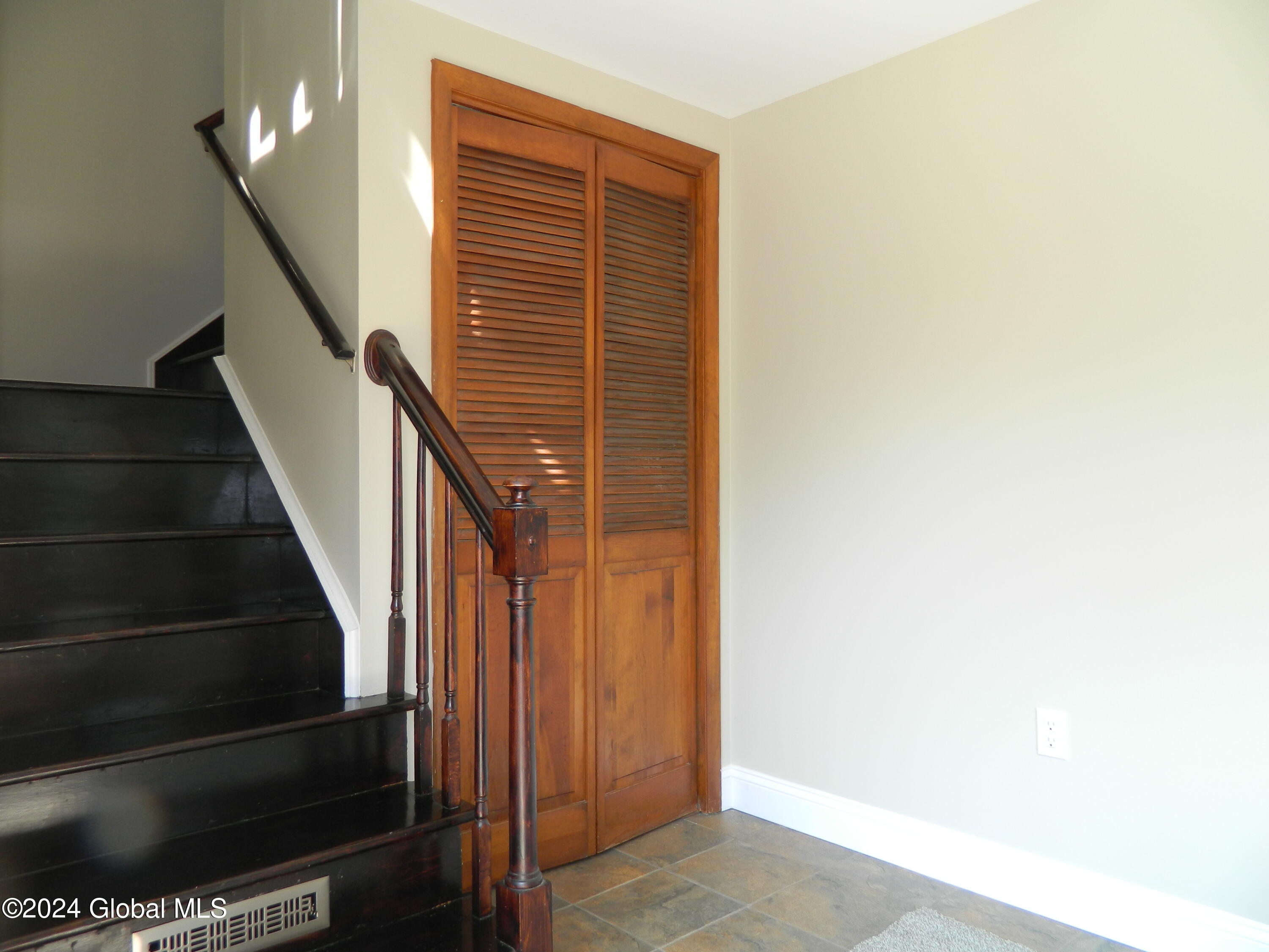 1303 Schodack Valley Road Castleton-on-Hudson, NY 12033 - Photo 5 of 30 4