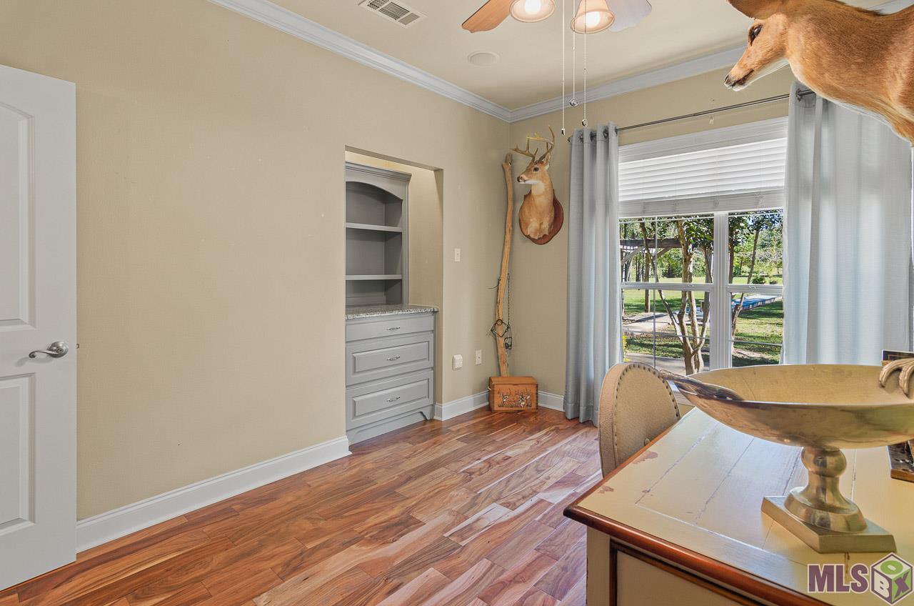 17135 Charlton Road Baker, LA 70714 - Photo 15 of 27 Gallery Image 15
