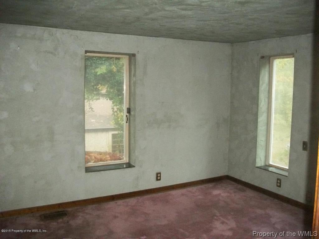 6436 Ware Point Road Gloucester, VA 23061 - Photo 8 of 14 Gallery Image 8