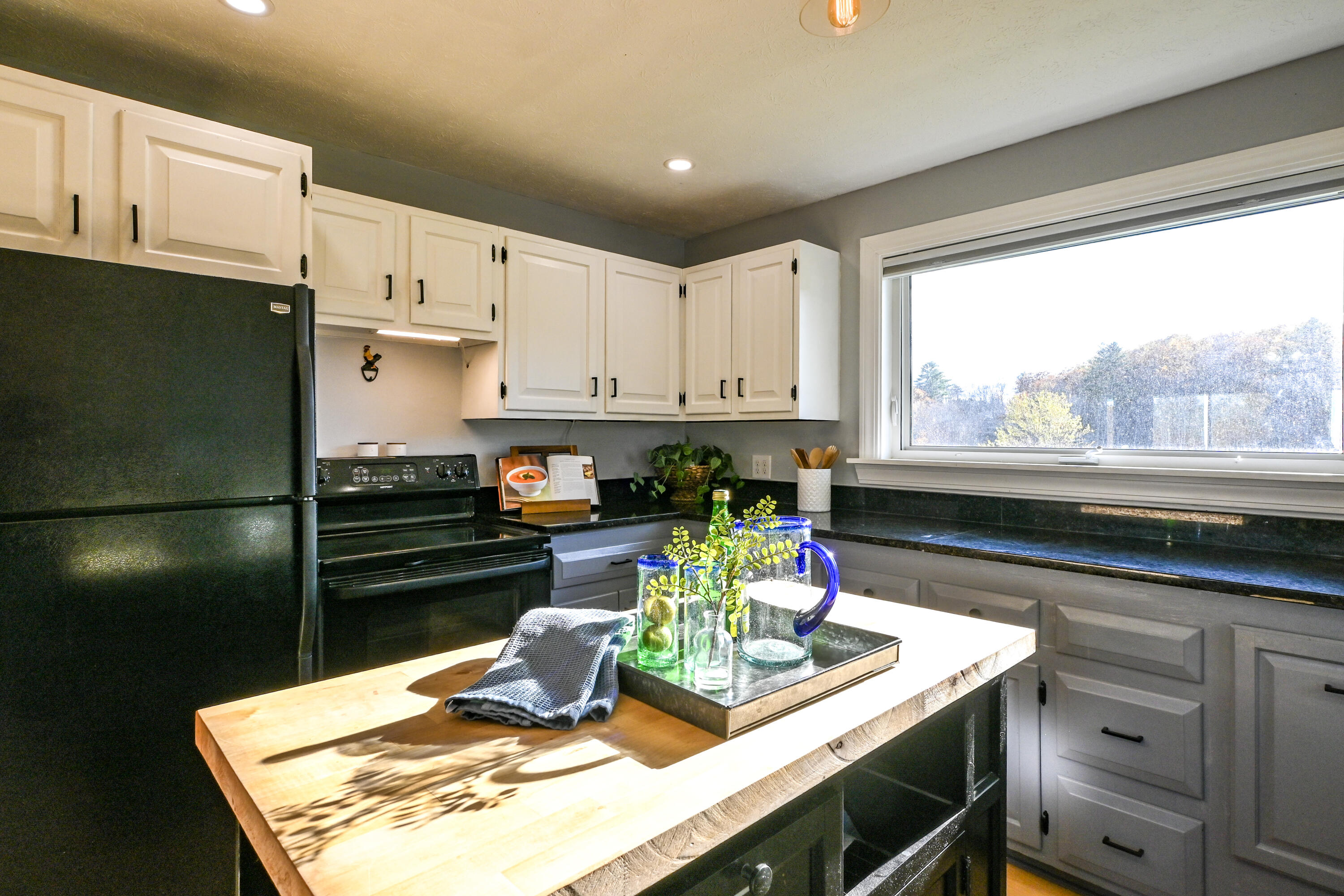 75 Mighty Street Gorham, ME 04038 - Photo 20 of 46 75MightySt-33