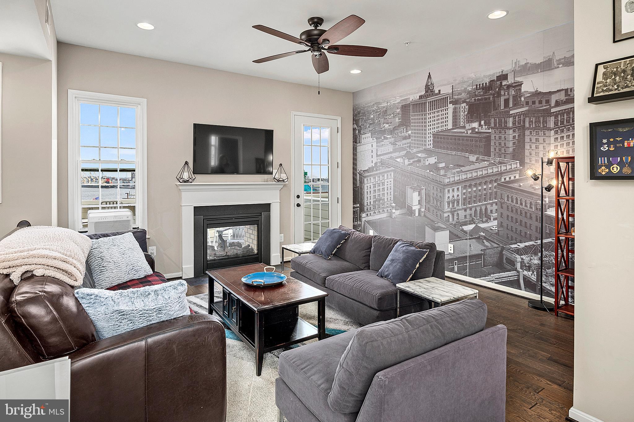 1310 Jackson Street Baltimore, MD 21230 - Photo 22 of 31 3rd Level Family Room