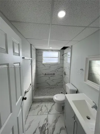 $1,890 | 13685 Northeast 10th Avenue, Unit 210, North Miami, FL 33161