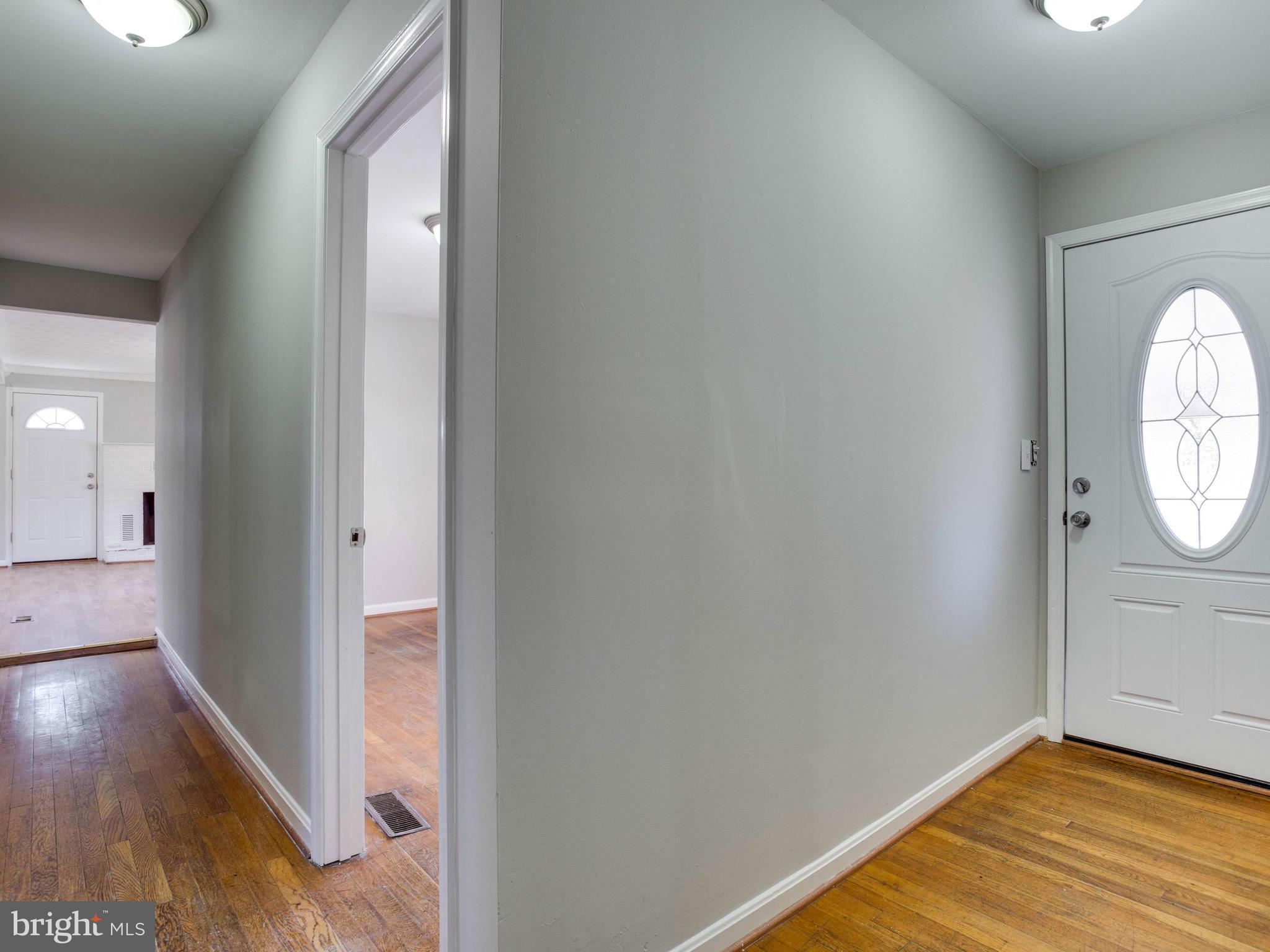 6911 Highbridge Road Bowie, MD 20720 - Photo 13 of 25 Interior (General)