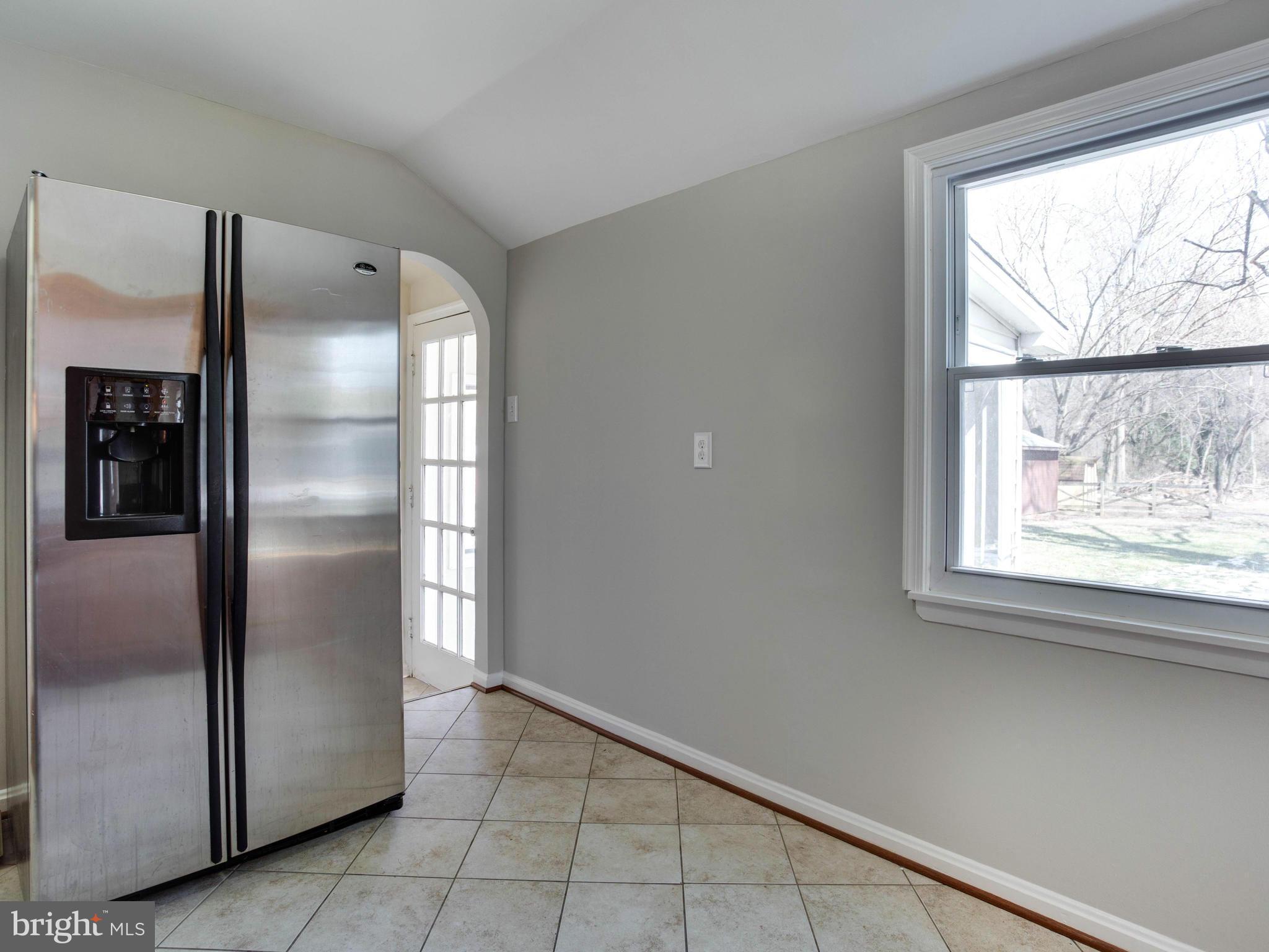 6911 Highbridge Road Bowie, MD 20720 - Photo 18 of 25 Interior (General)