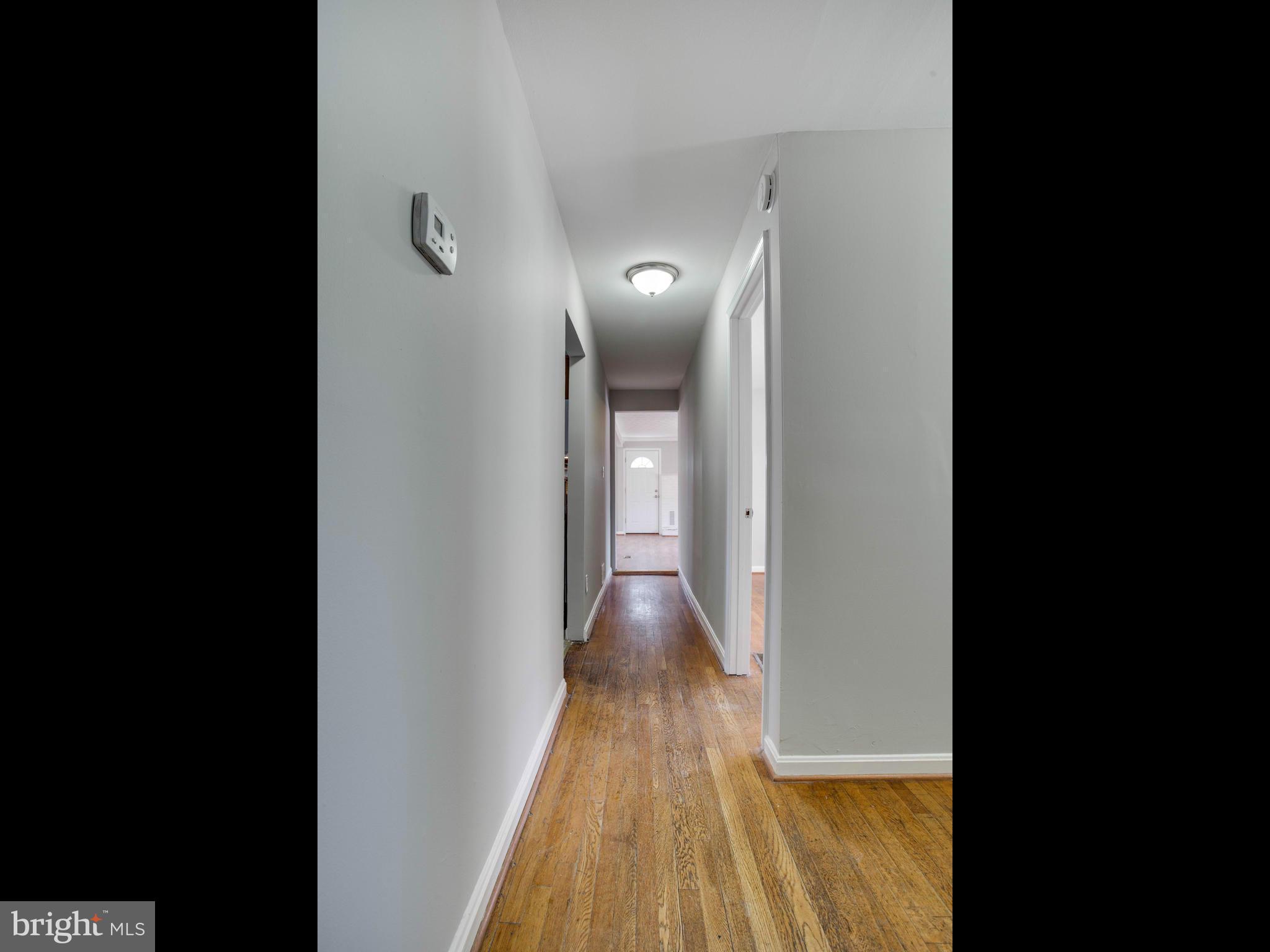 6911 Highbridge Road Bowie, MD 20720 - Photo 7 of 25 Interior (General)