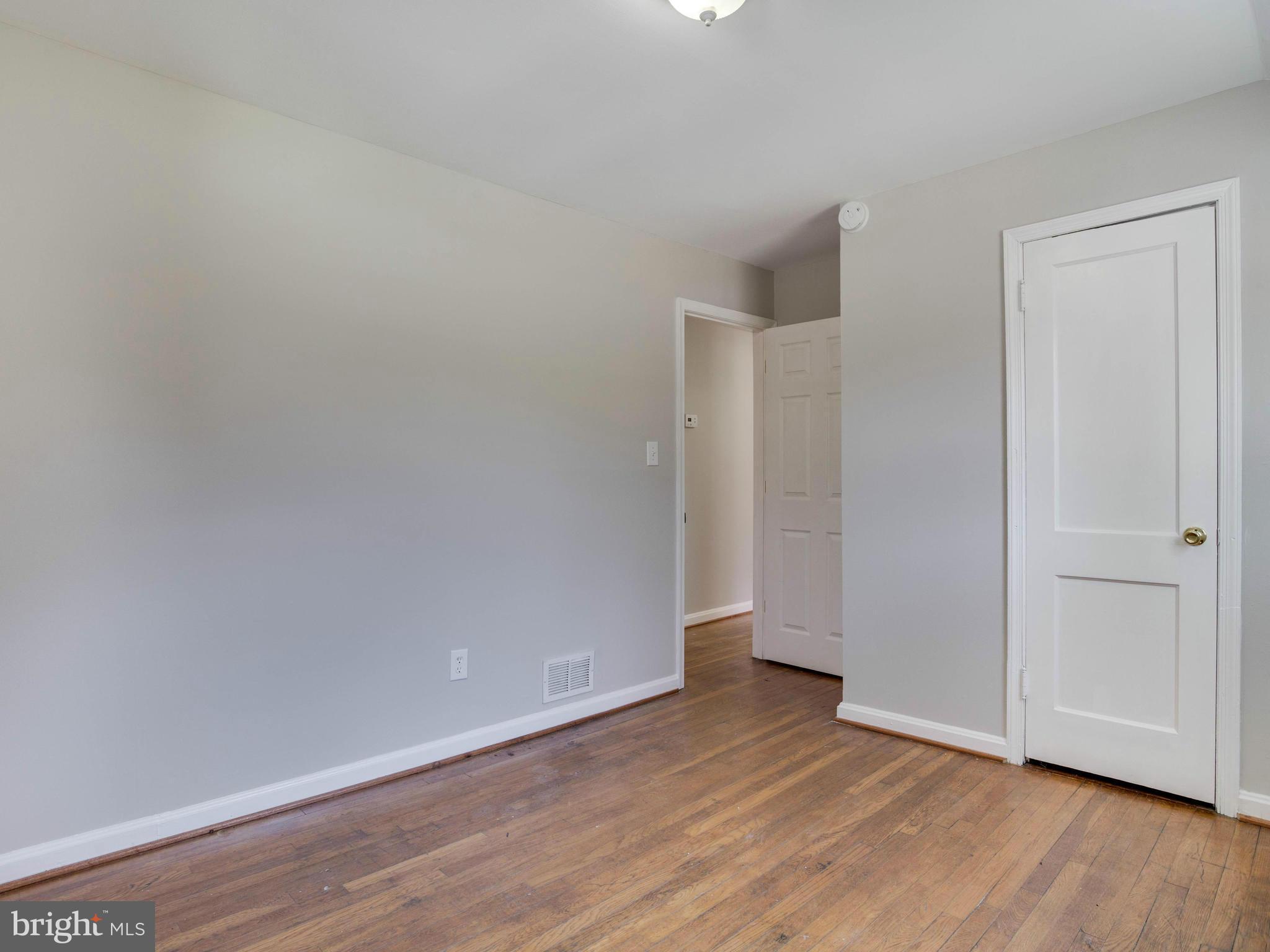 6911 Highbridge Road Bowie, MD 20720 - Photo 8 of 25 Interior (General)