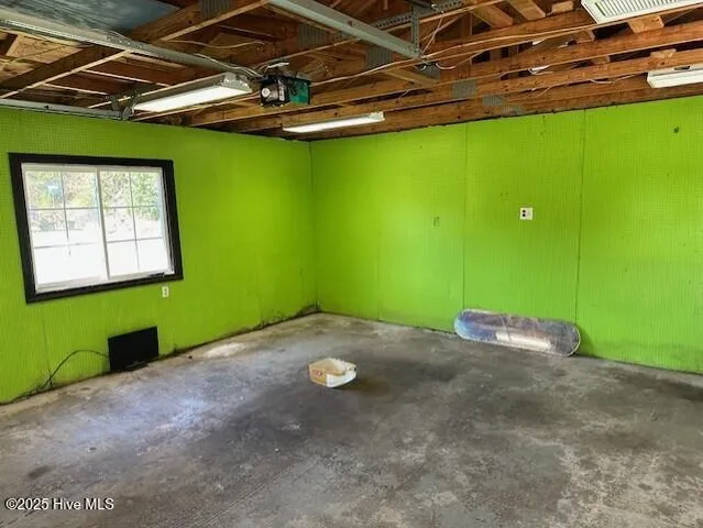 $190,000 | 1006 White Oak Drive, Kinston, NC 28504