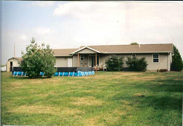 11101 Fuelberth Road Pekin, IL 61554 - Photo 8 of 9
