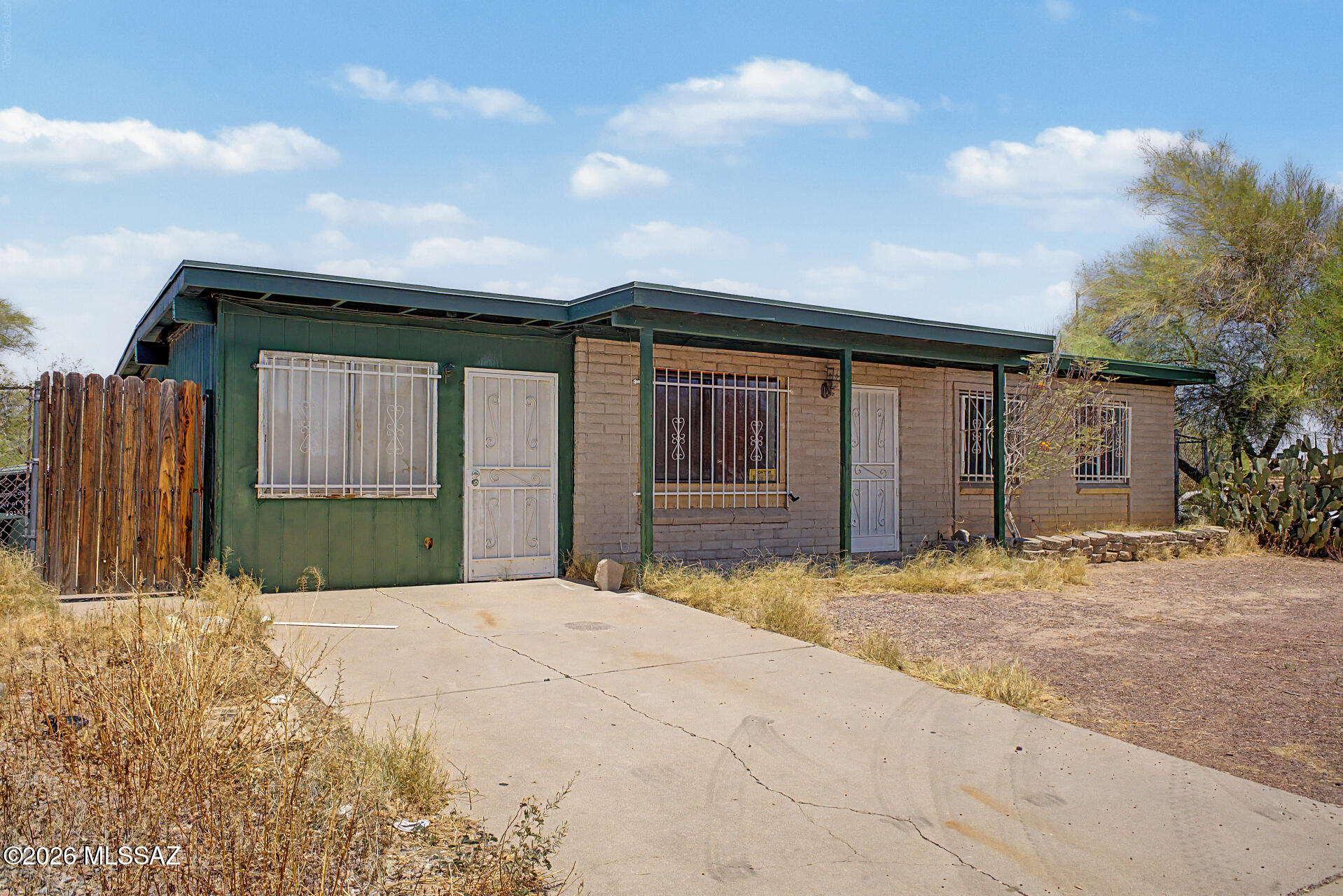 1427 East Silverlake Road Tucson, AZ 85713 - Photo 3 of 25 03-Silverlake