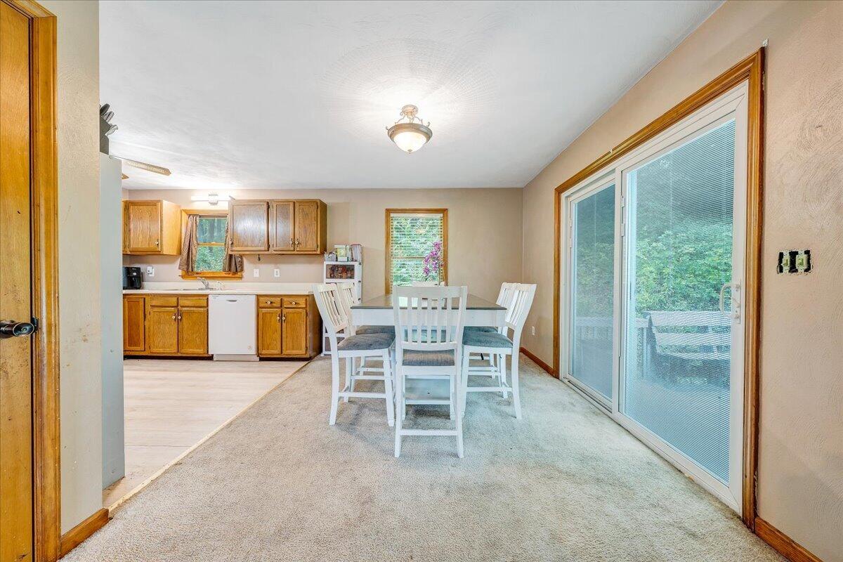252 Copperfield Road Wirtz, VA 24184 - Photo 6 of 20 06-MIB03386