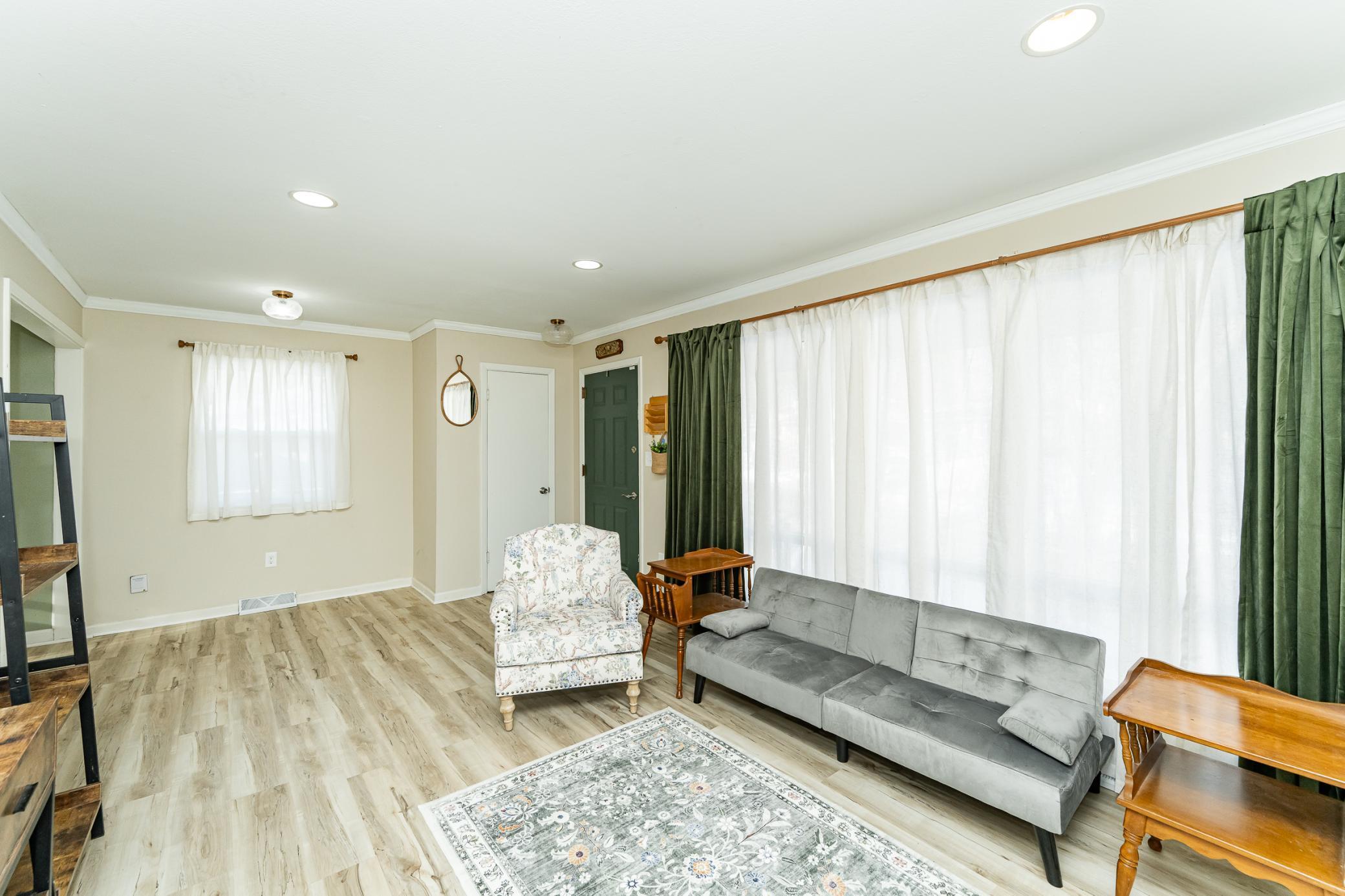 1220 Cascade Street Northwest Rochester, MN 55901 - Photo 4 of 29