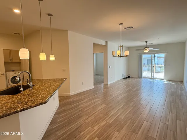 $1,895 | 2511 West Queen Creek Road, Unit 155, Chandler, AZ 85248