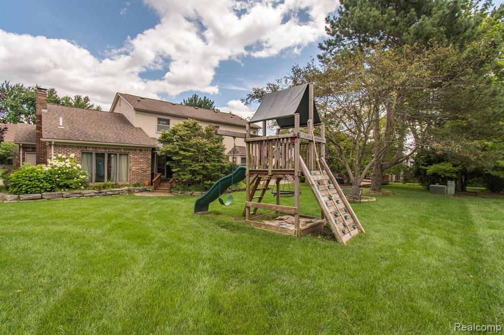 2604 Winter Park Road Rochester Hills, MI 48309 - Photo 7 of 48